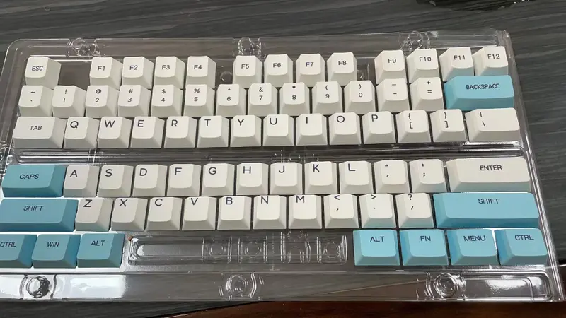 Готовое изделие: клавиша PBT с принтом – вид 1